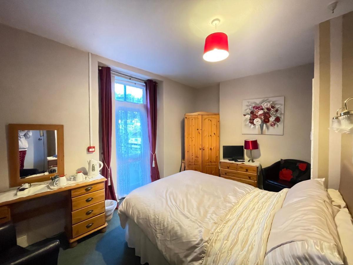 White Court Llandudno Bed and Breakfast Εξωτερικό φωτογραφία