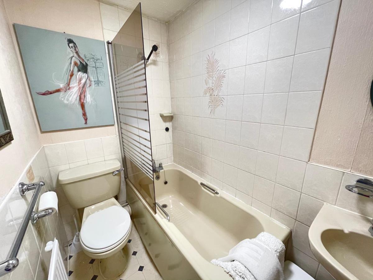 White Court Llandudno Bed and Breakfast Εξωτερικό φωτογραφία