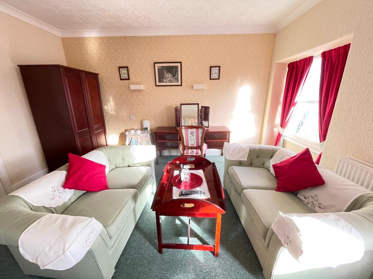 White Court Llandudno Bed and Breakfast Εξωτερικό φωτογραφία